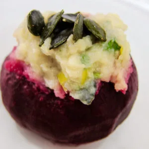 Gefüllte Randen mit Blumenkohl