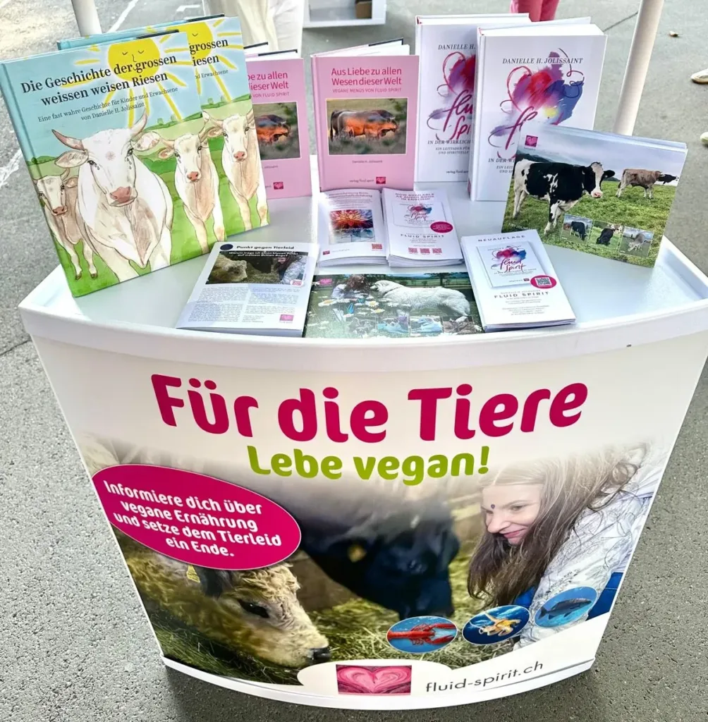 Informationsstand über den Vegnismus und zur Aufklärung des  unermesslichen Tierleids der Massentierhaltung und des T…